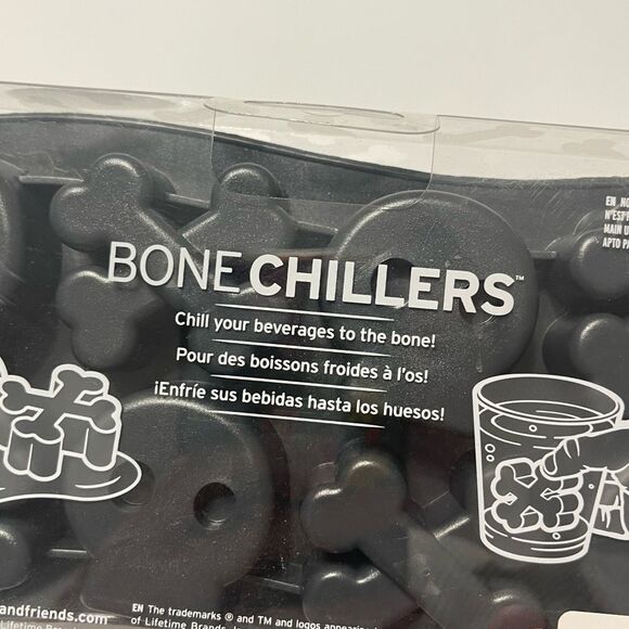 Skull & Crossbones Ice Cube Mold Trays Halloween - Picture 2 of 2